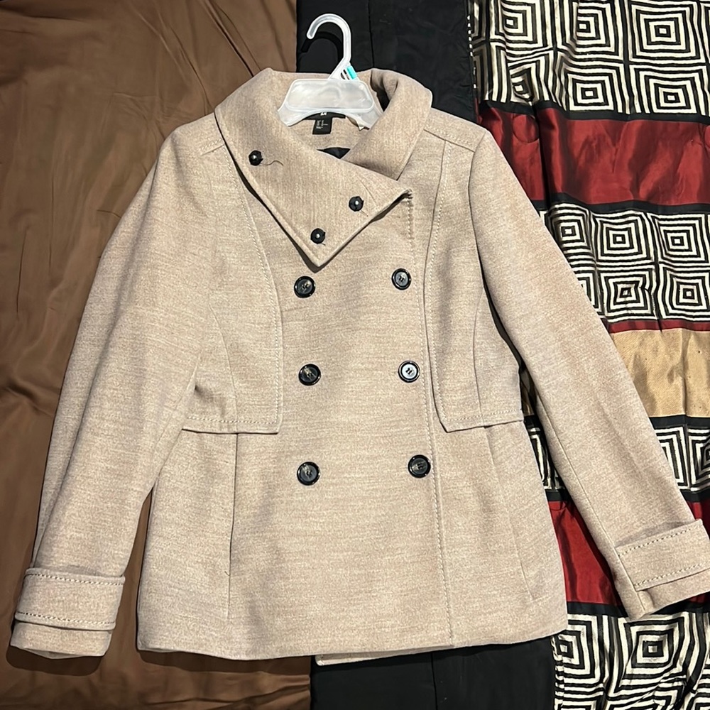 H&M trench coat for ladies. US 10.